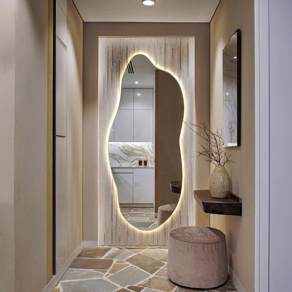 Espelho irregular com led 40x90 cm