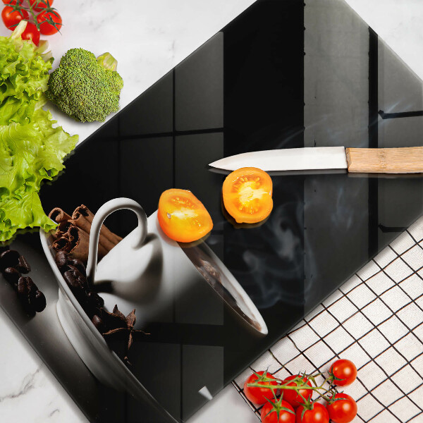 Tábua de cortar Uma xícara de café quente