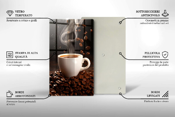 Tábua de vidro Uma xícara de café quente
