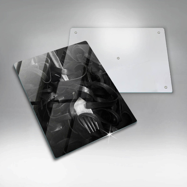 Tábua de corte Macarrão preto e um garfo