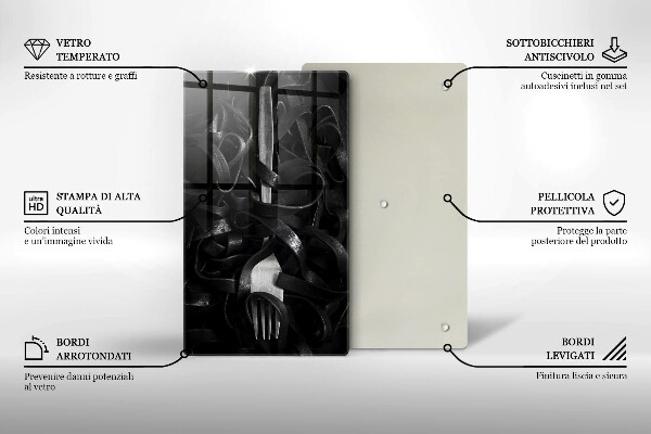 Tábua de corte Macarrão preto e um garfo