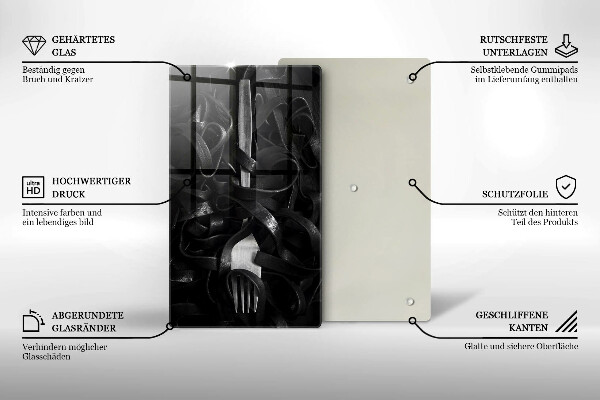 Tábua de corte Macarrão preto e um garfo