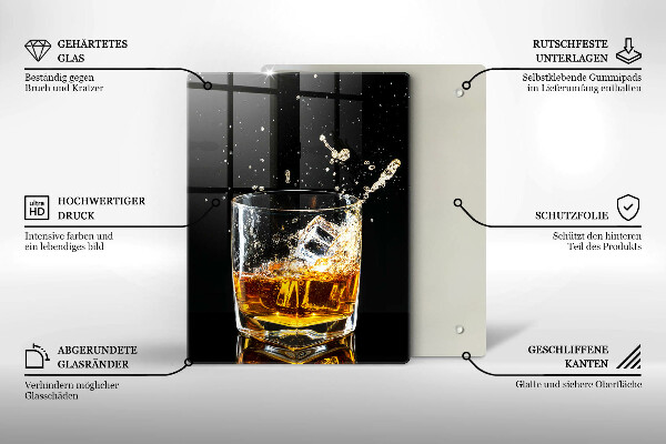 Tábua de corte de vidro Um copo de uísque