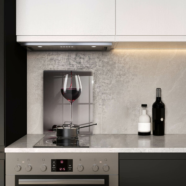 Tábua para corte Um copo e uvas