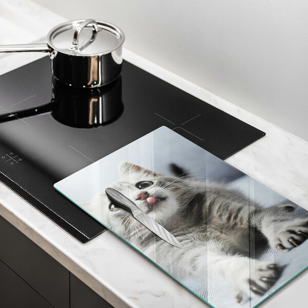 Tábua cozinha Um gatinho fofo
