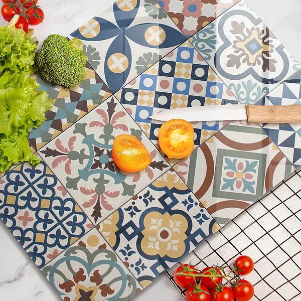 Tábua para corte com estampa de azulejos decorativos