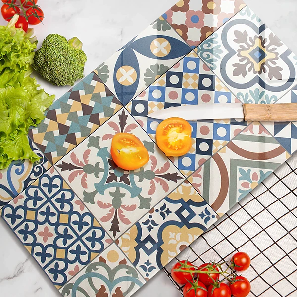 Tábua para corte com estampa de azulejos decorativos
