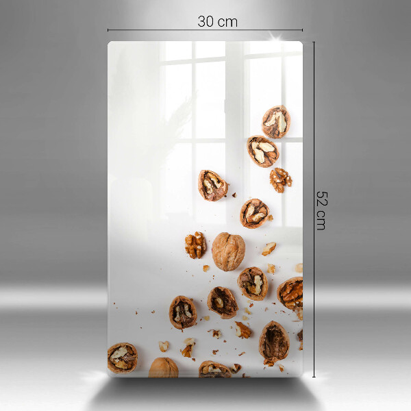 Tábua de cortar Nozes em fundo branco