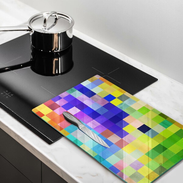 Tábua para cozinha com estampa de quadrados de pixels coloridos