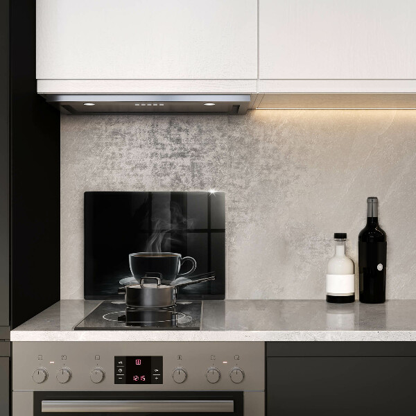 Tábua para corte Uma xícara de café quente