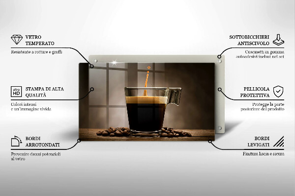 Tábua de cortar Um copo e grãos de café