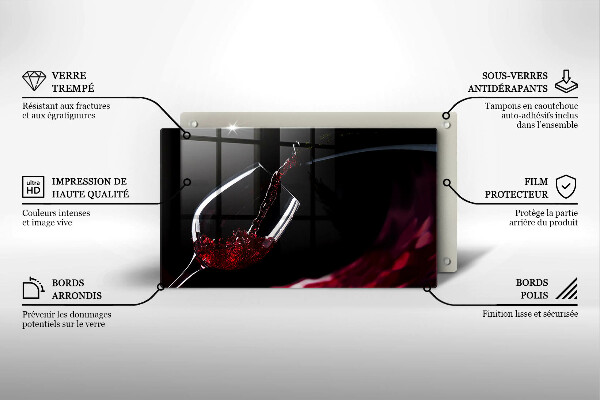 Tábua de corte Um copo de vinho tinto