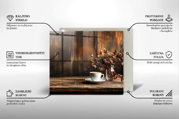 Tábua de corte Uma xícara de café e madeira