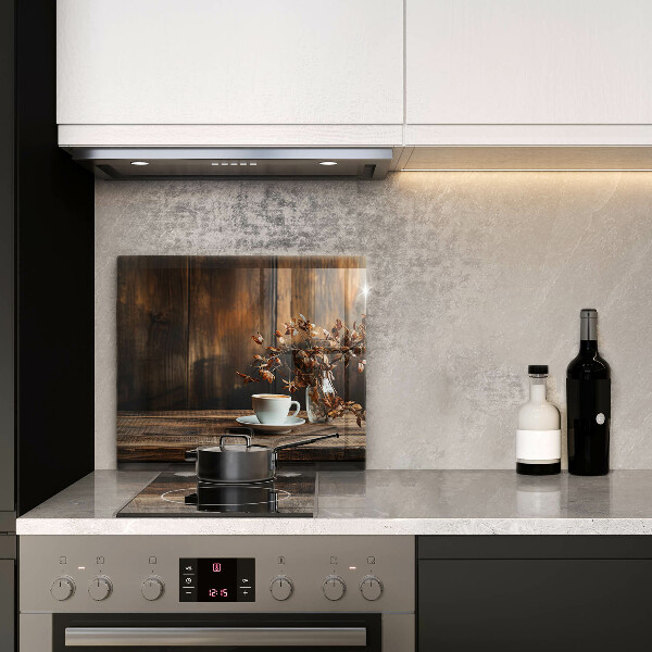 Tábua de corte Uma xícara de café e madeira