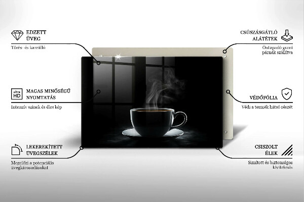 Tábua de corte de vidro Uma xícara de café quente