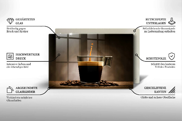 Tábua de corte Um copo e grãos de café