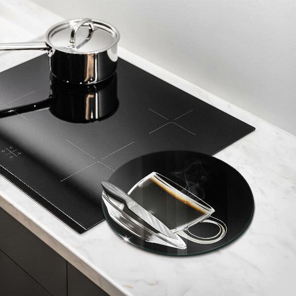 Tábua cozinha Um copo de café quente