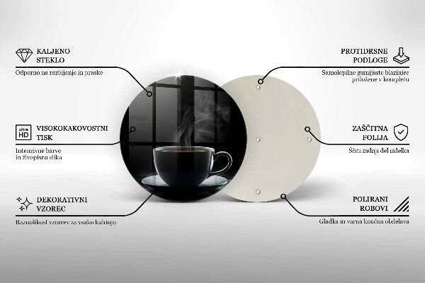 Tábua para cozinha Uma xícara de café quente