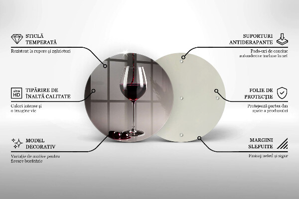 Tábua de cortar alimentos Um copo e uvas