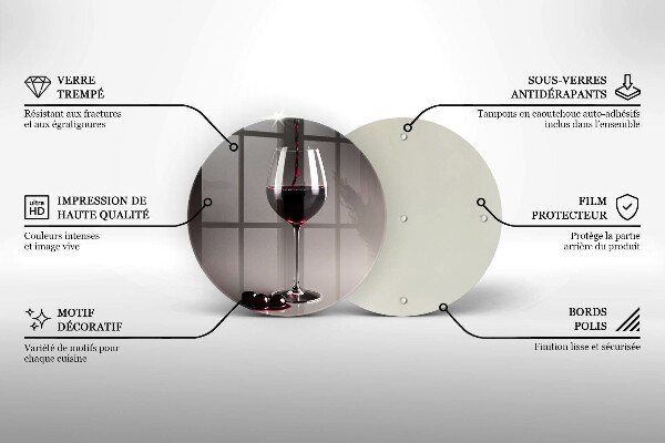 Tábua de cortar alimentos Um copo e uvas