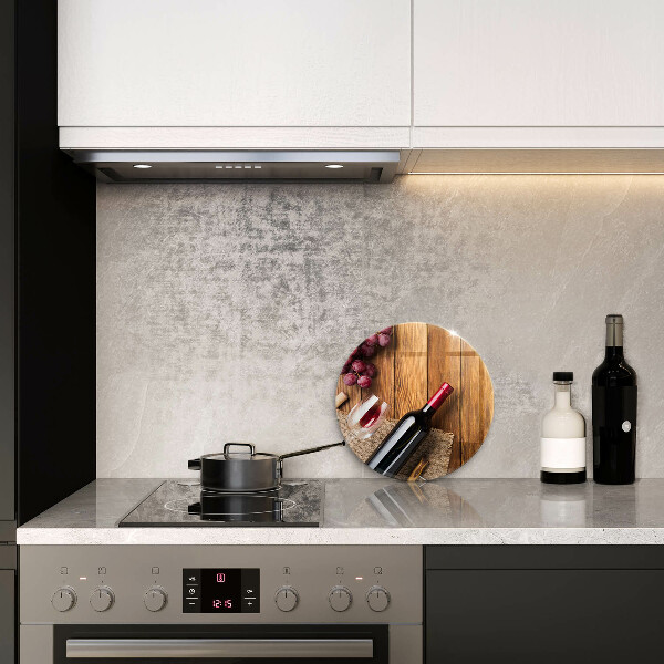 Tábua de cortar alimentos Uma garrafa de vinho tinto