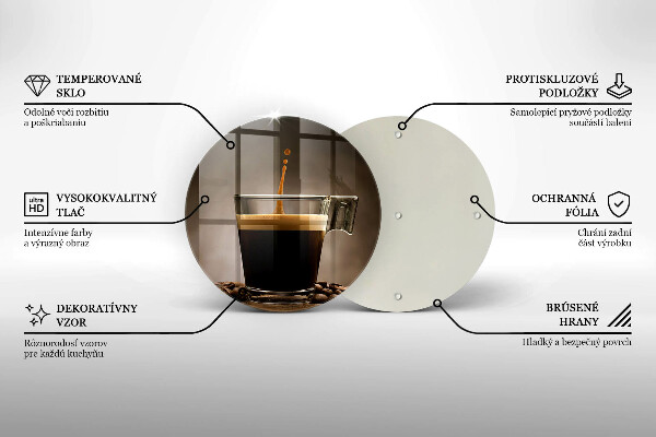 Tábua de cortar de vidro Um copo e grãos de café