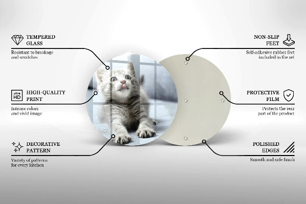 Tábua de vidro Um gatinho fofo