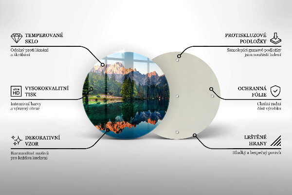 Tábua de corte de vidro Lago de floresta e montanha