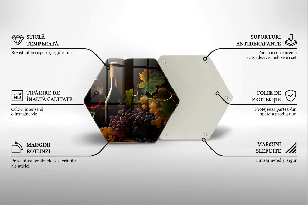 Tábua de corte de vidro Um copo de vinho e uvas