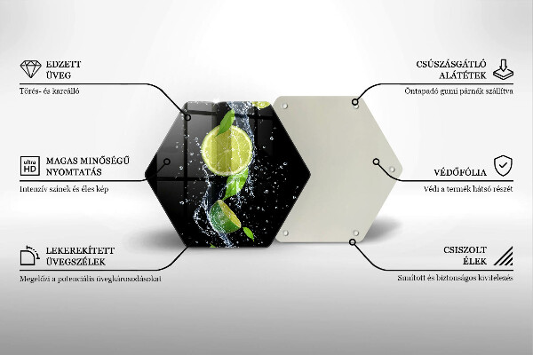 Tábua para corte Limões suculentos em água