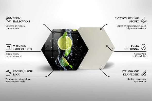 Tábua para corte Limões suculentos em água