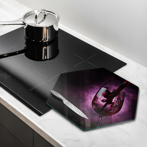 Tábua de corte de vidro Um copo de vinho