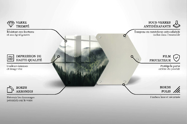 Tábua para corte Paisagem de floresta e neblina