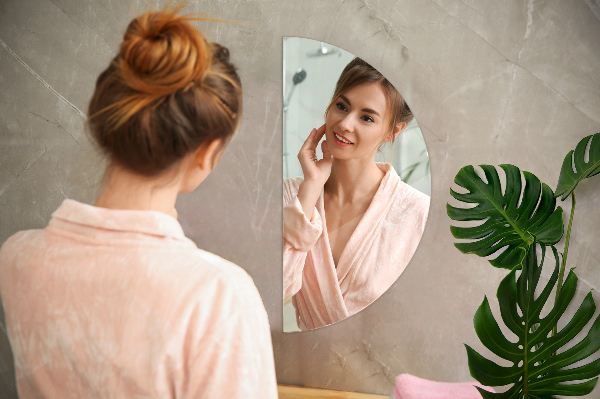 Espelho semi-circular minimalista sem moldura 25x50 cm