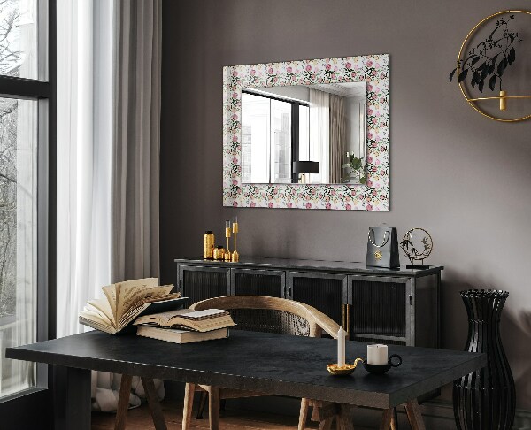 Espelho decorativo com motivos florais