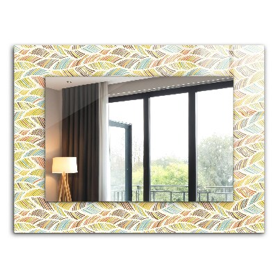 Espelho decorativo com formato de folhas onduladas coloridas