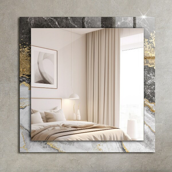 Espelho com moldura decorada em mármore com veios abstratos