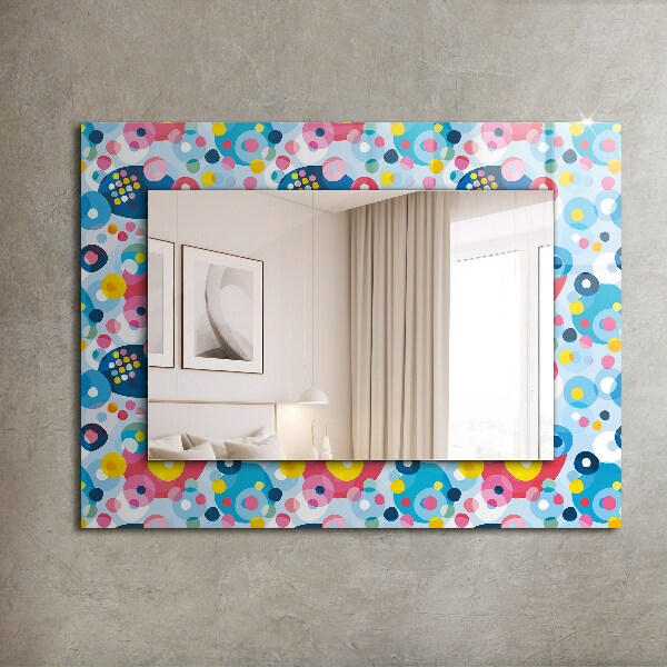 Espelho decorativo com motivos abstratos coloridos