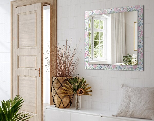 Espelho decorativo com estampa floral em tecido