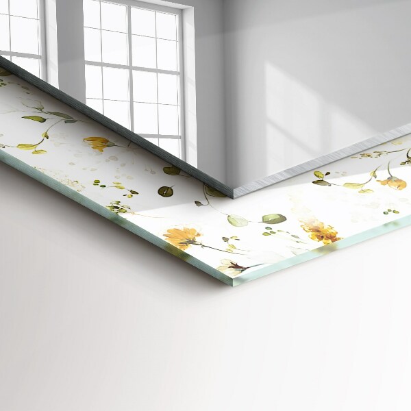 Espelho com moldura decorada com padrão de folhas e flores