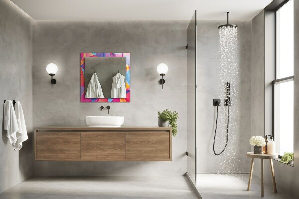 Espelho decorativo com motivos geométricos coloridos