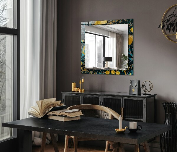 Espelho decorativo com motivos de pétalas