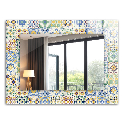 Espelho decorativo com estampa de azulejos coloridos