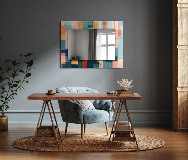 Espelho com moldura decorada com retângulos abstratos coloridos