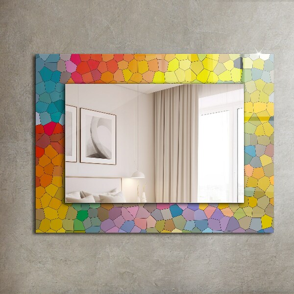 Espelho decorativo com mosaicos abstratos coloridos