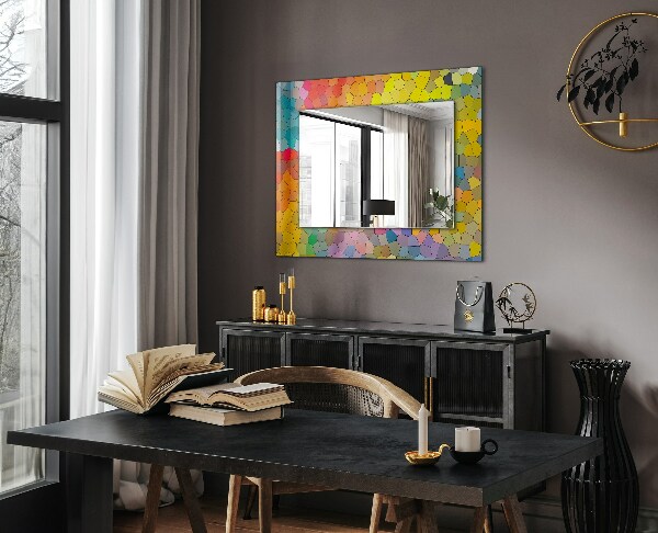 Espelho decorativo com mosaicos abstratos coloridos