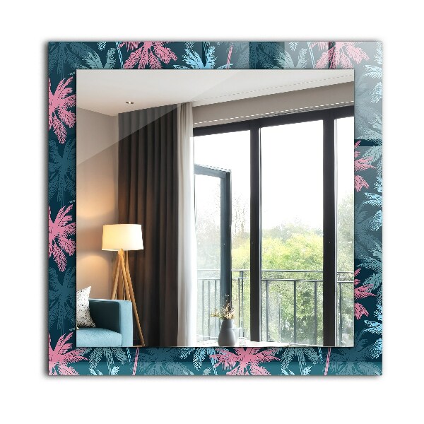 Espelho com moldura decorada e painel de madeira texturizada