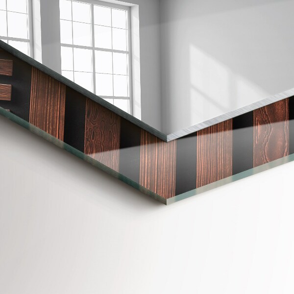 Espelho com moldura decorada com linhas diagonais em osso