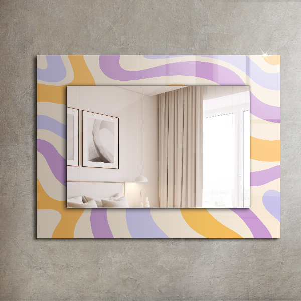 Espelho com moldura decorada com motivos coloridos