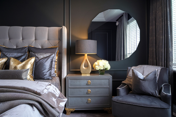 Espelho de forma geométrica design único 60x60 cm